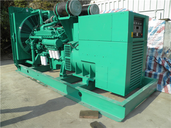 襄城出租发电机 发电机组厂家：柴油发电机组的控制屏的作用是什么？