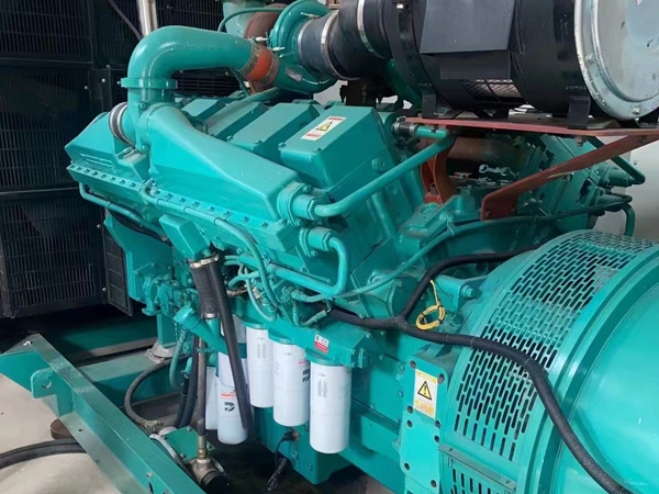 襄城更换100kW柴油发电机组机油时，需要注意哪些事项？